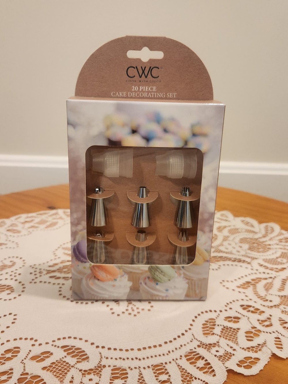 CWC 20 Piece Cake Decorating Set NEW IN PACKAGE - Picture 2 of 6